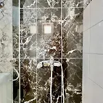 Modern Two-bedroom With Garden & Parking Sarajevo