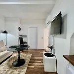 Modern Two-bedroom With Garden & Parking Sarajevo