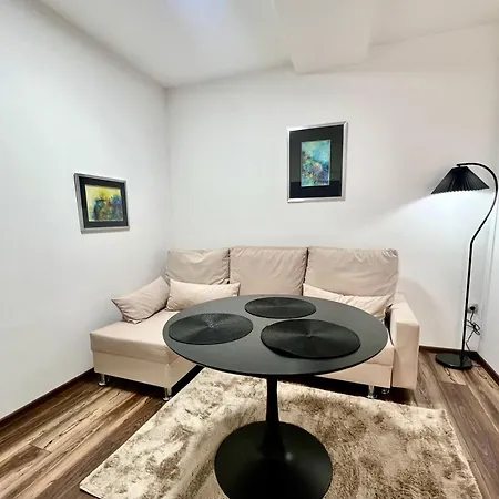 Modern Two-bedroom With Garden & Parking Sarajevo
