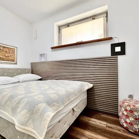 Modern Two-bedroom With Garden & Parking Διαμέρισμα Σαράγεβο