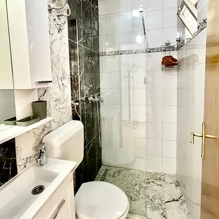 Modern Two-bedroom With Garden & Parking Apartment Sarajevo